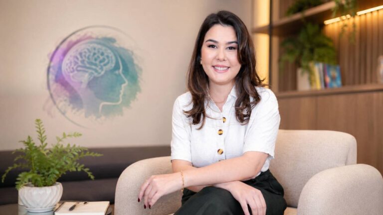 Jéssica Oda: Psicóloga Online Especializada em Bipolaridade | Formação e Atendimento
